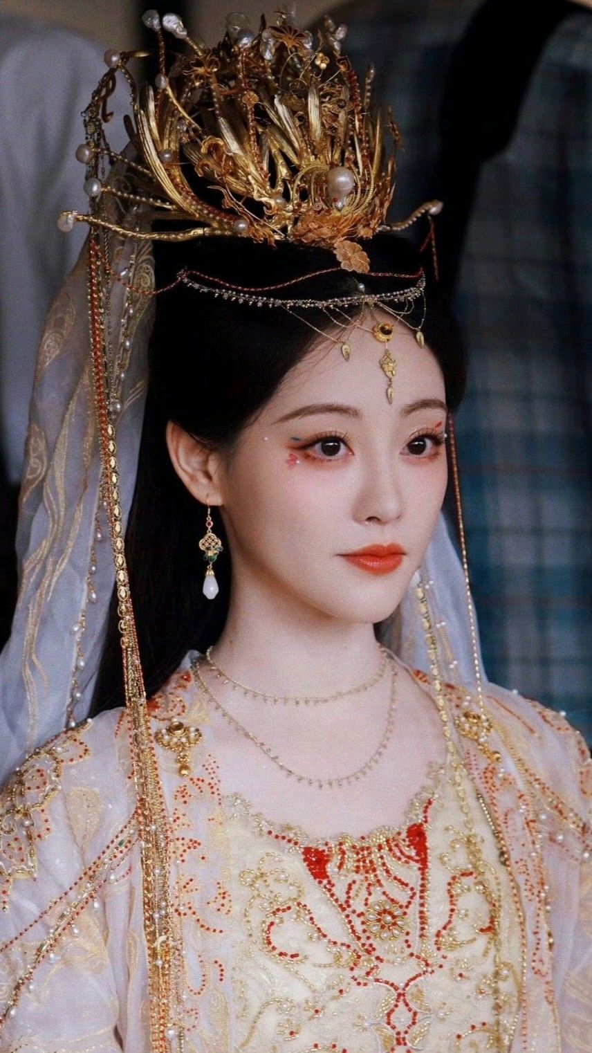 Reinventing Hanfu Fashion for Modern Girl:The Evolution of Hanfu for Children Reinventing Hanfu Fashion for Modern Girl:The Evolution of Hanfu for Children