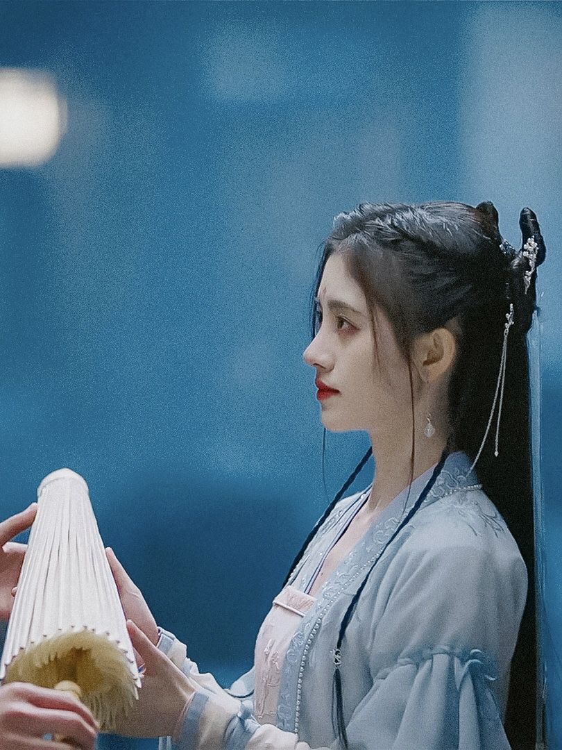 The Evolution of Hanfu Collar in Qipao:A Cultural Journey Through Time The Evolution of Hanfu Collar in Qipao:A Cultural Journey Through Time