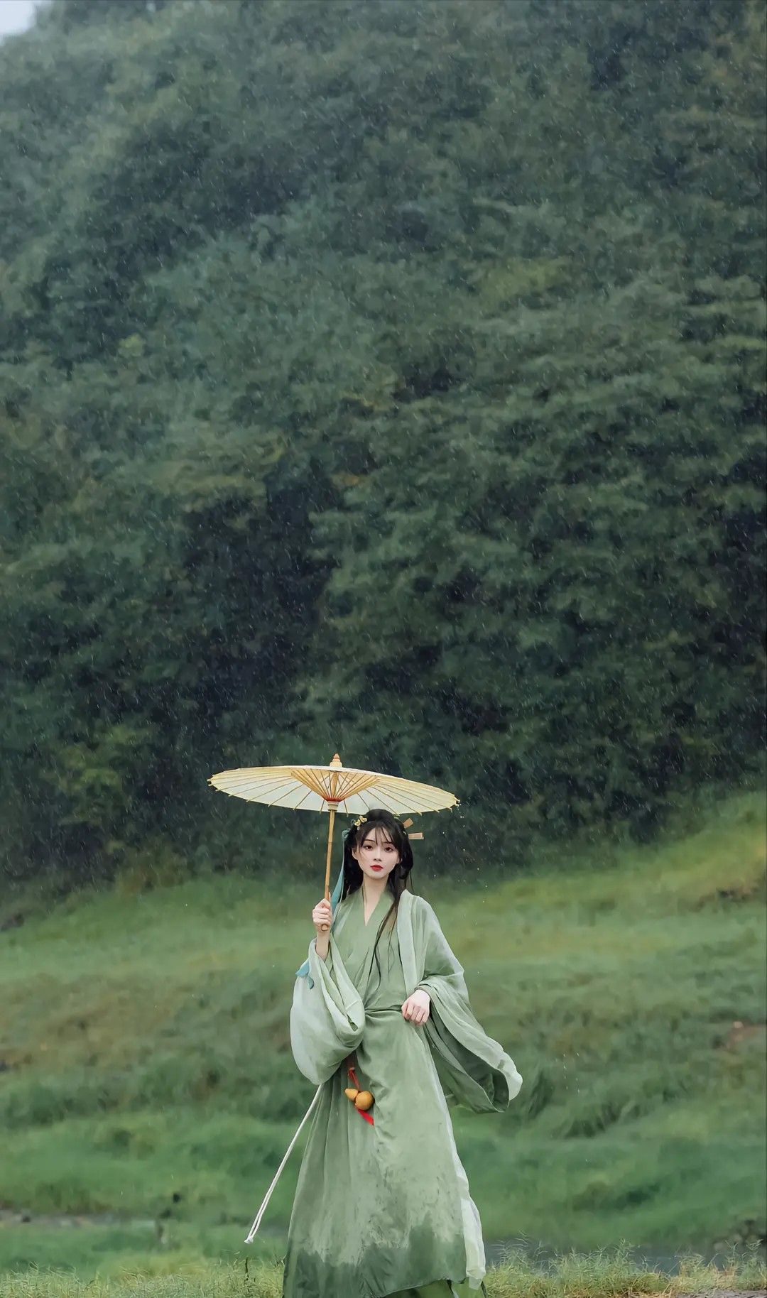 Latest Style of Cheongsam with Open Cardigan Jacket and Ice Silk Blend Latest Style of Cheongsam with Open Cardigan Jacket and Ice Silk Blend