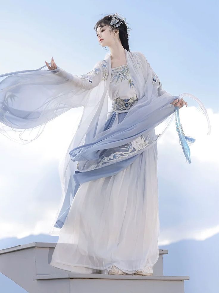 The Charm of Chest-Length Hanfu Robe with Skirt:A Traditional Beauty in Modern Times The Charm of Chest-Length Hanfu Robe with Skirt:A Traditional Beauty in Modern Times