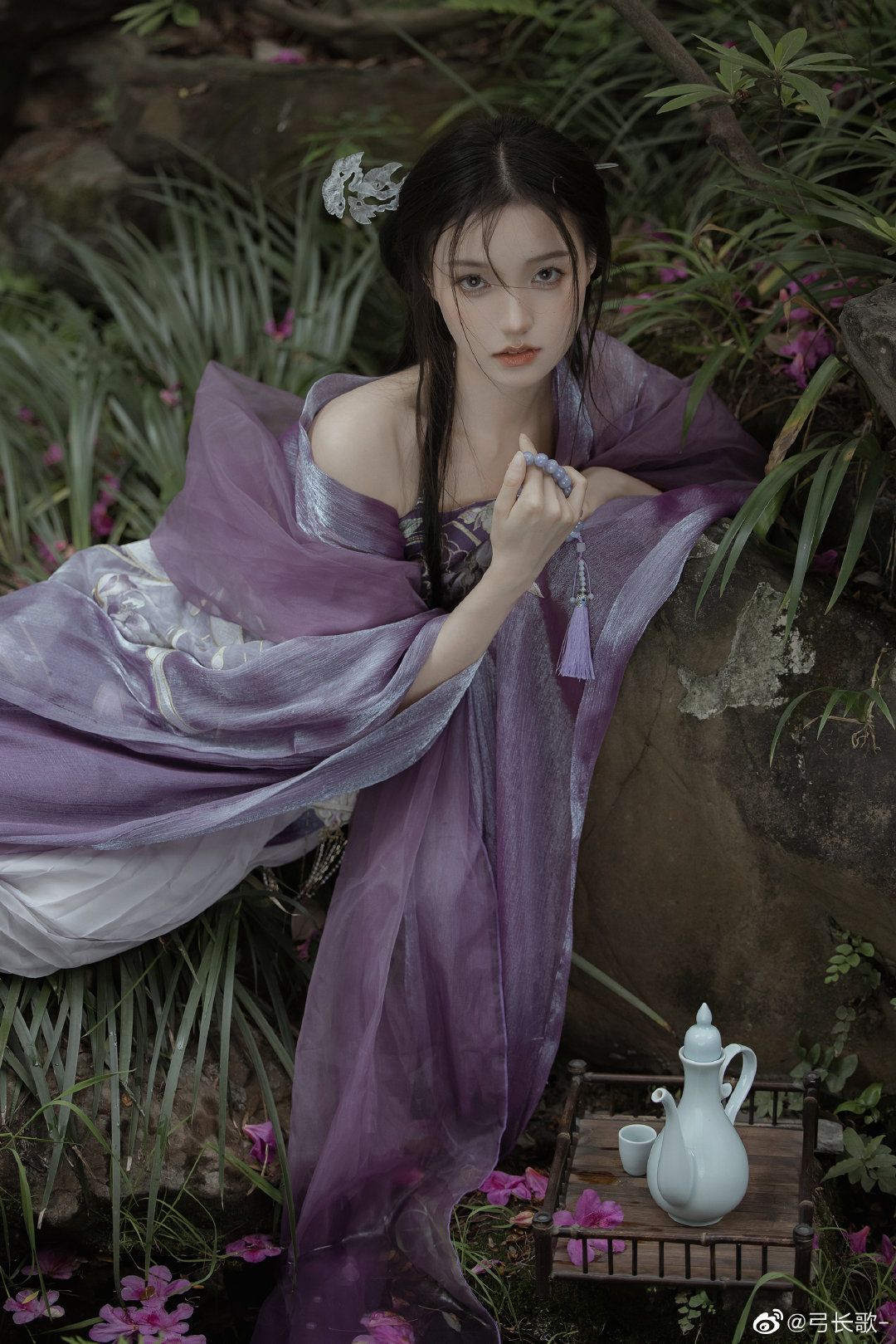 Seductive Elegance of Ancient Cheongsam:Unveiling the Sexy Charm of Traditional Chinese Dress Seductive Elegance of Ancient Cheongsam:Unveiling the Sexy Charm of Traditional Chinese Dress