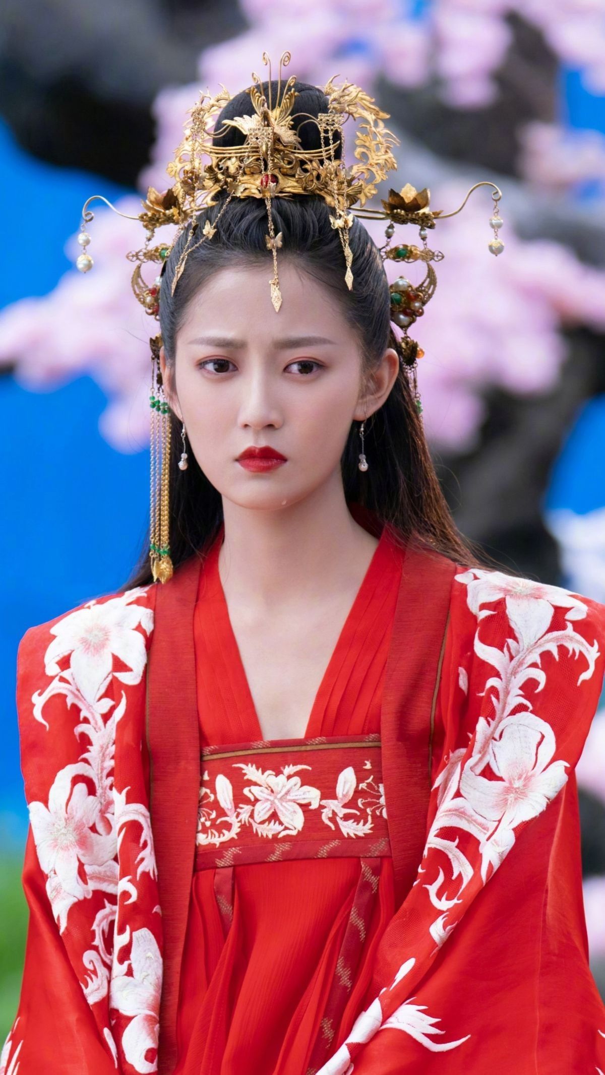 Reimagining the Cheongsam:Modernizing Traditional Chinese Dress Reimagining the Cheongsam:Modernizing Traditional Chinese Dress