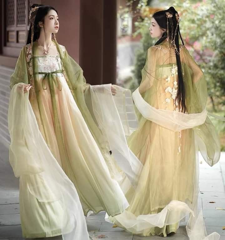 Exploring the Elegance of Short-Style Ancient Hanfu Costumes for Women Exploring the Elegance of Short-Style Ancient Hanfu Costumes for Women