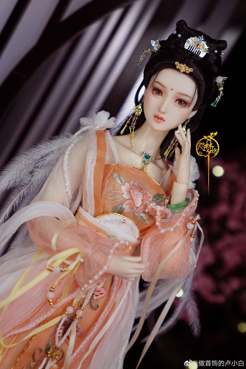Vintage Shanghai Cheongsam Silk:A Blend of Tradition and Elegance Vintage Shanghai Cheongsam Silk:A Blend of Tradition and Elegance