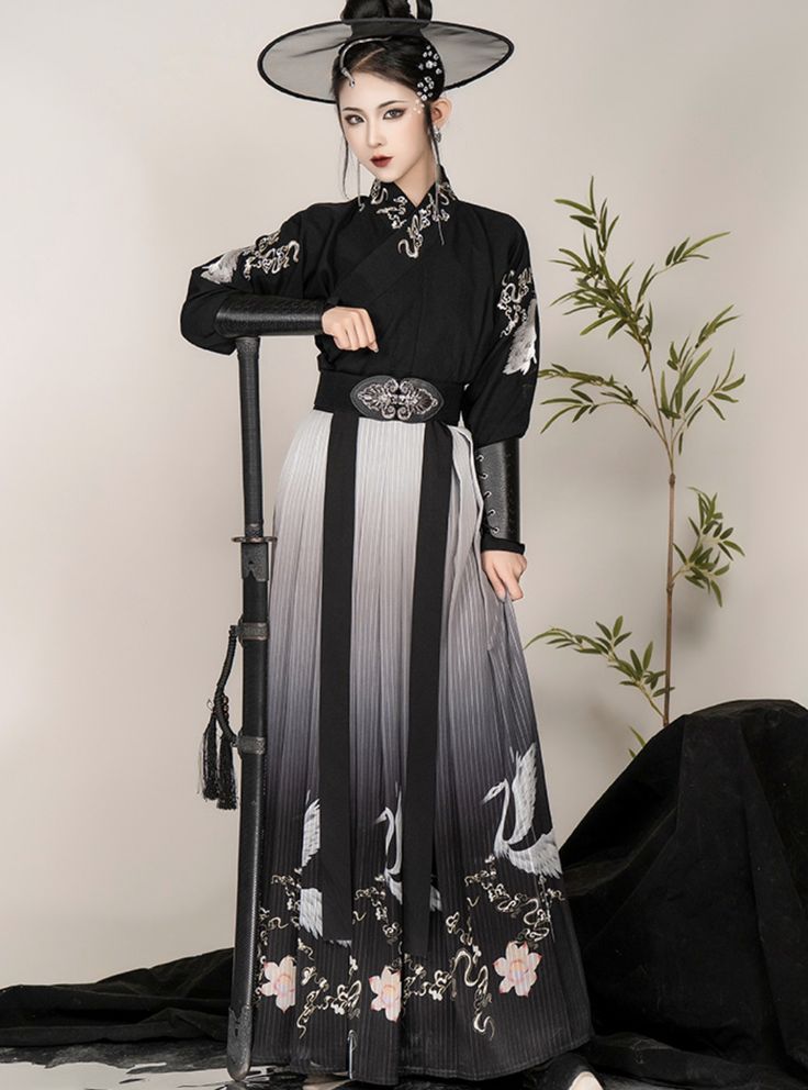 Pants to Match Traditional Chinese Hanfu Costumes:A Guide to Styling and Selection Pants to Match Traditional Chinese Hanfu Costumes:A Guide to Styling and Selection