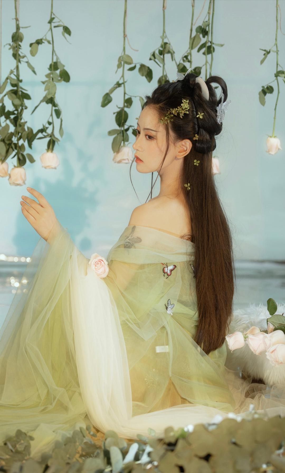 A Purple Journey into Ancient-Style Hanfu for a Girl Child A Purple Journey into Ancient-Style Hanfu for a Girl Child