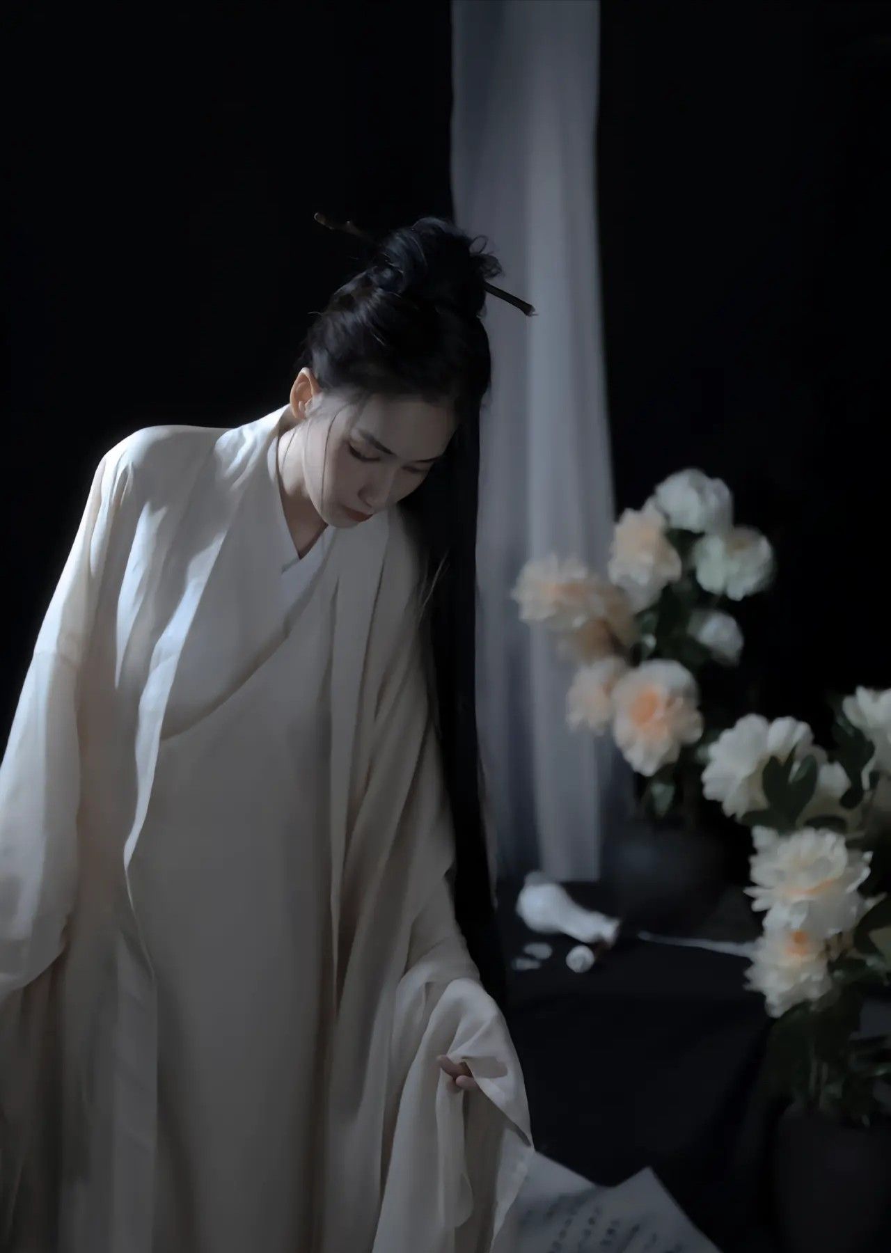The军阀太太s Cheongsam and Shawl:A Glimpse into the World of Traditional Elegance and Power The军阀太太s Cheongsam and Shawl:A Glimpse into the World of Traditional Elegance and Power