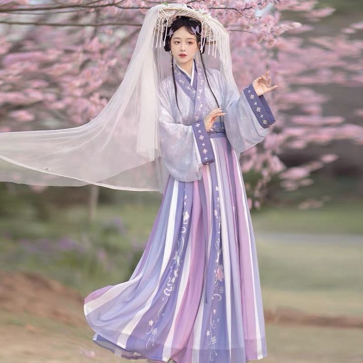 Reinventing the Cheongsam:A Modern Twist for Teen Girls with a Flattering Fit Reinventing the Cheongsam:A Modern Twist for Teen Girls with a Flattering Fit