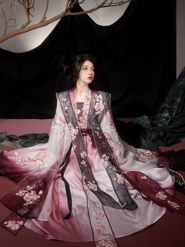 October Mamis Girl Child Hanfu Fashion:A Journey into Traditional Elegance