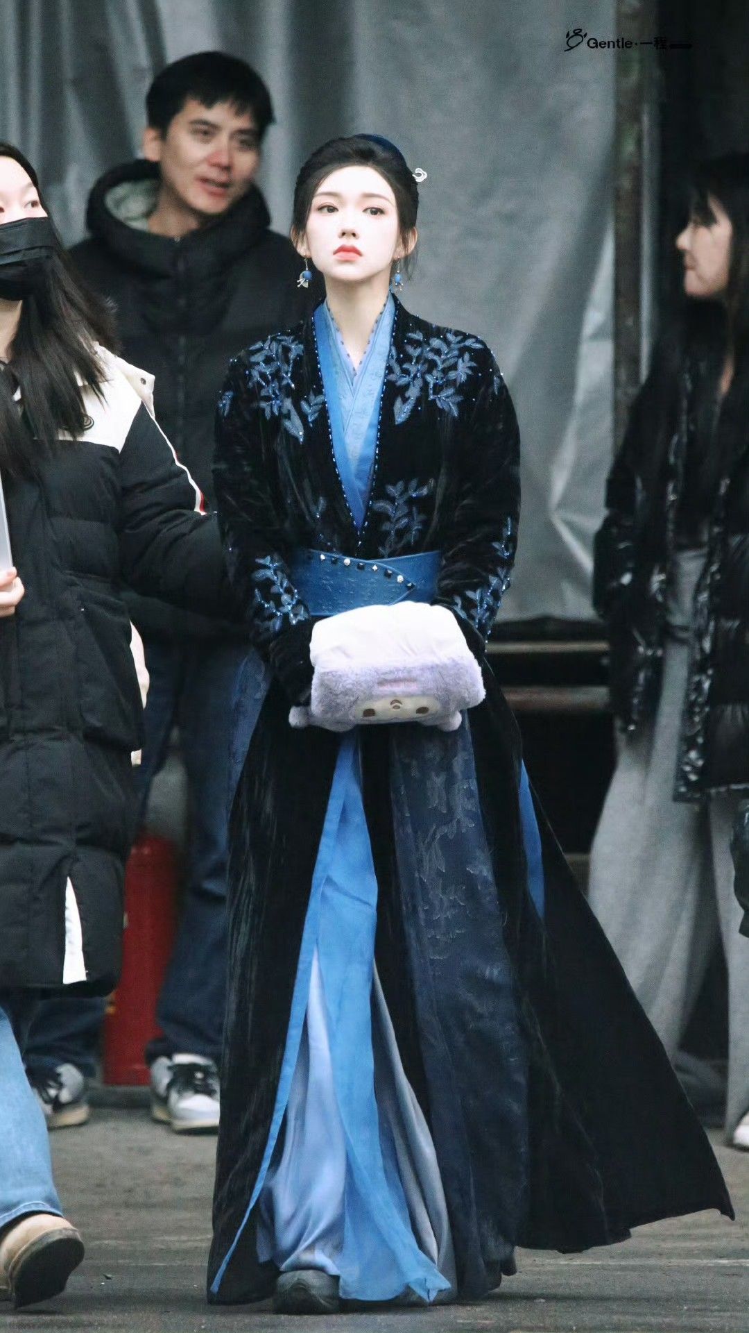 Traditional Chinese Jacket and Maomin Dress:A Blend of Elegance and Heritage Traditional Chinese Jacket and Maomin Dress:A Blend of Elegance and Heritage
