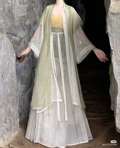The Rise of Hanfu Fashion among Middle School Students The Rise of Hanfu Fashion among Middle School Students
