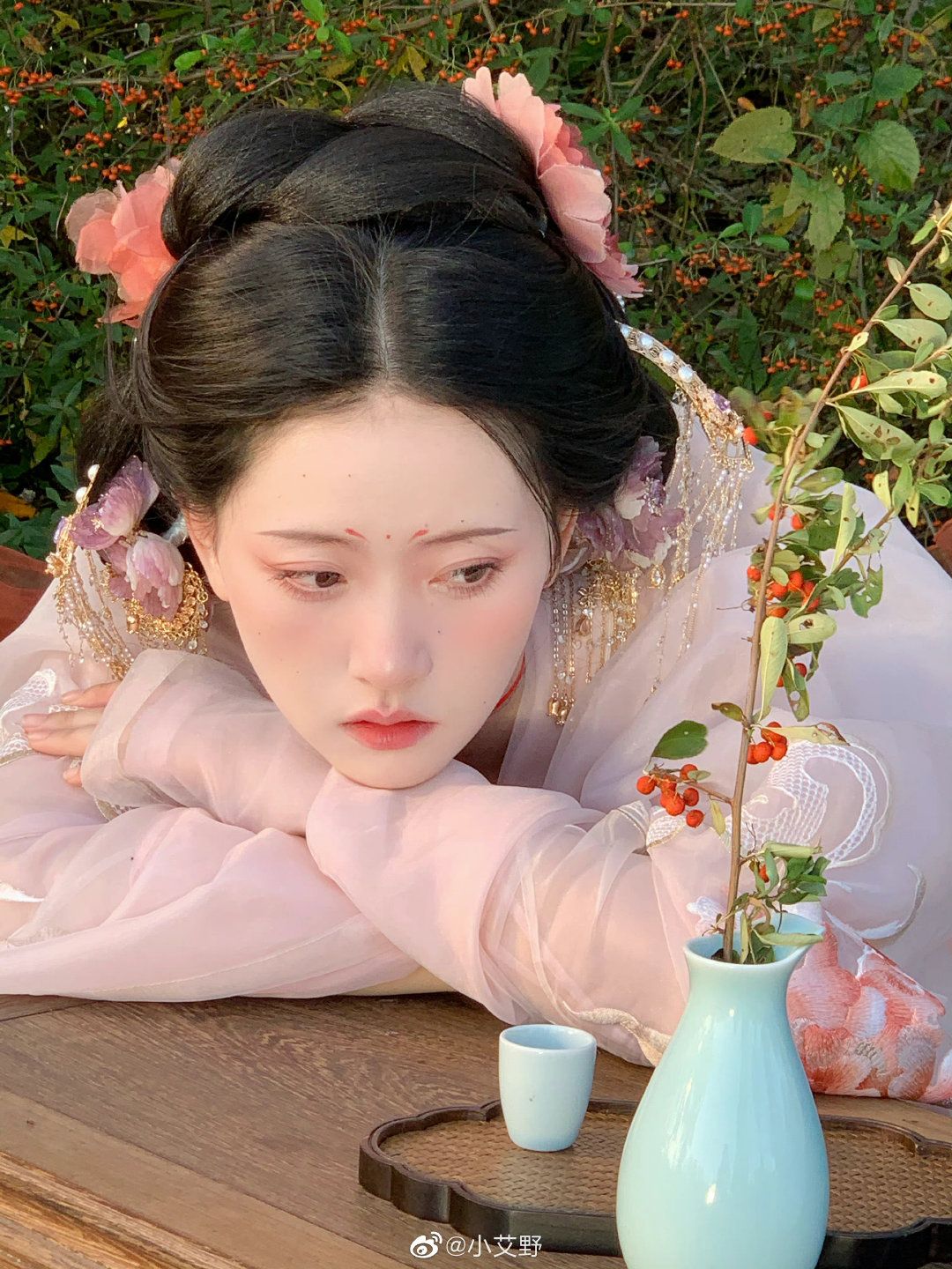 Embracing the New-Style Chinese Cheongsam:The Revival of Love for Traditional Elegance Embracing the New-Style Chinese Cheongsam:The Revival of Love for Traditional Elegance