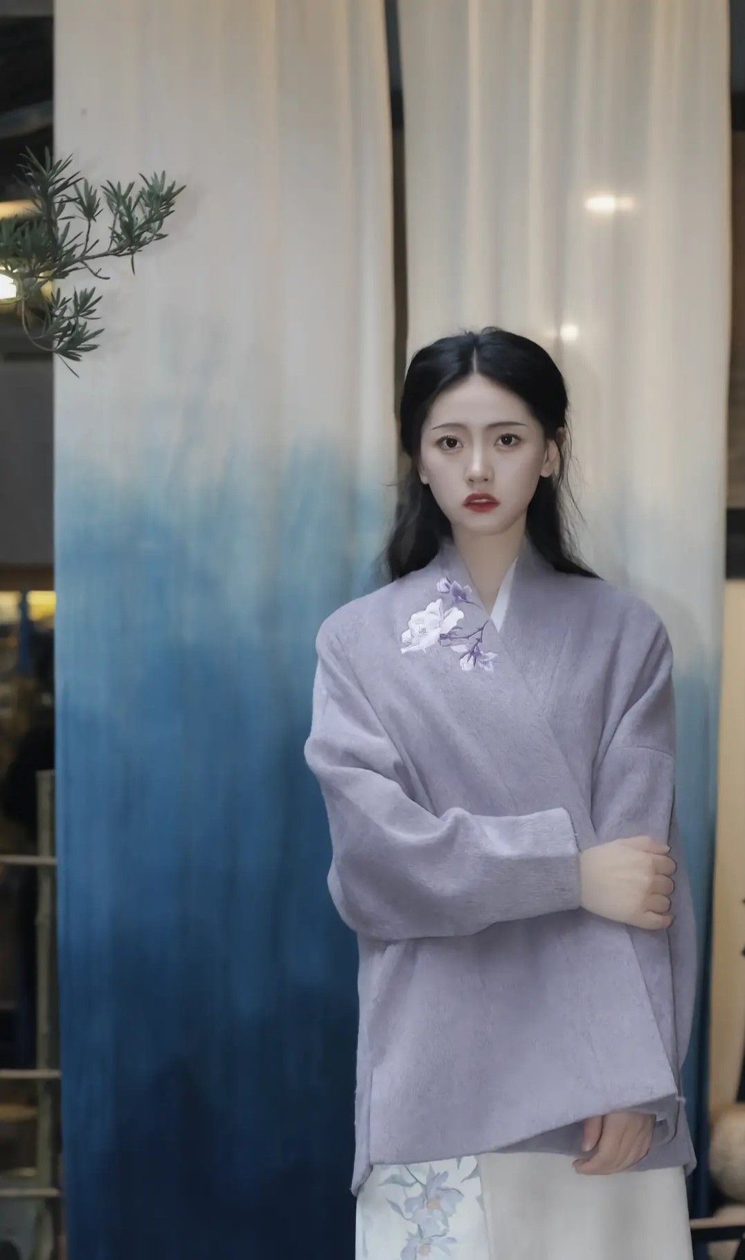 Girls Tang Suit for Chinese New Year Celebration Fashion Trends for Autumn Winter 2024 Girls Tang Suit for Chinese New Year Celebration Fashion Trends for Autumn Winter 2024