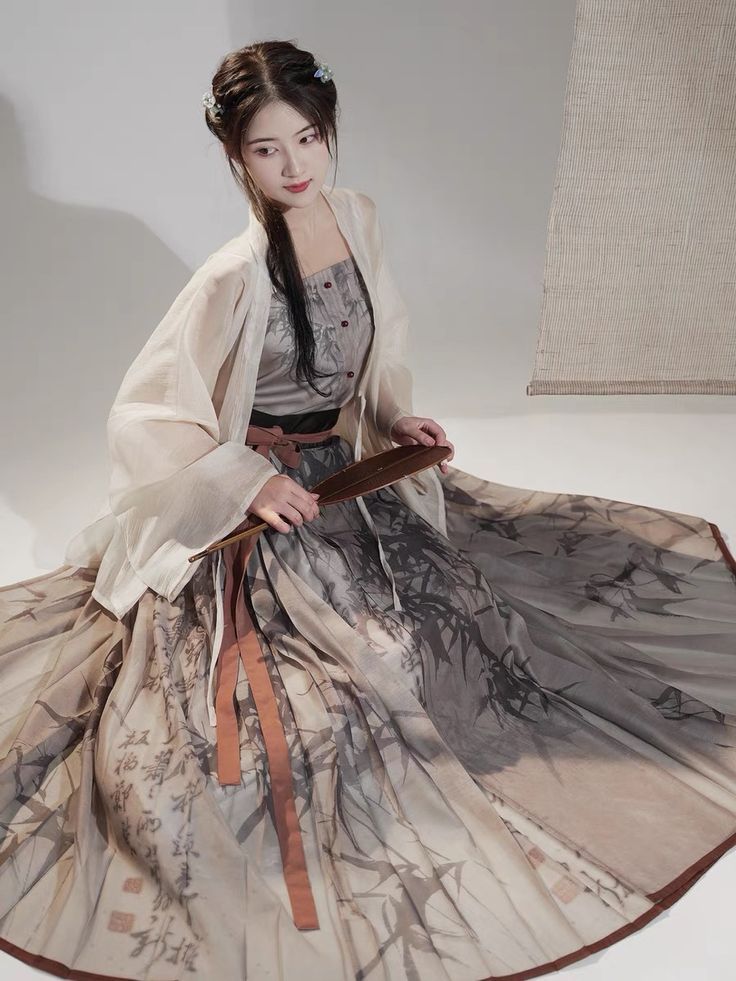 The Splendor of Hanfu Jewelry:A Journey into Traditional Chinese Adornments The Splendor of Hanfu Jewelry:A Journey into Traditional Chinese Adornments