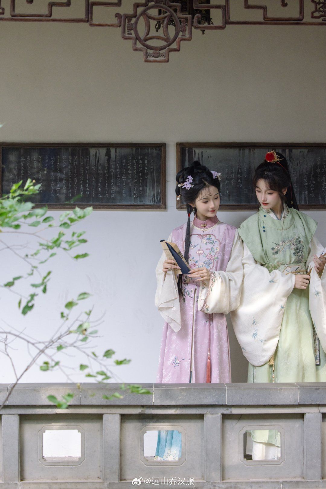 Ancient Elegance in Modern Times:Childrens Hanfu Costumes with Long Sleeves Ancient Elegance in Modern Times:Childrens Hanfu Costumes with Long Sleeves