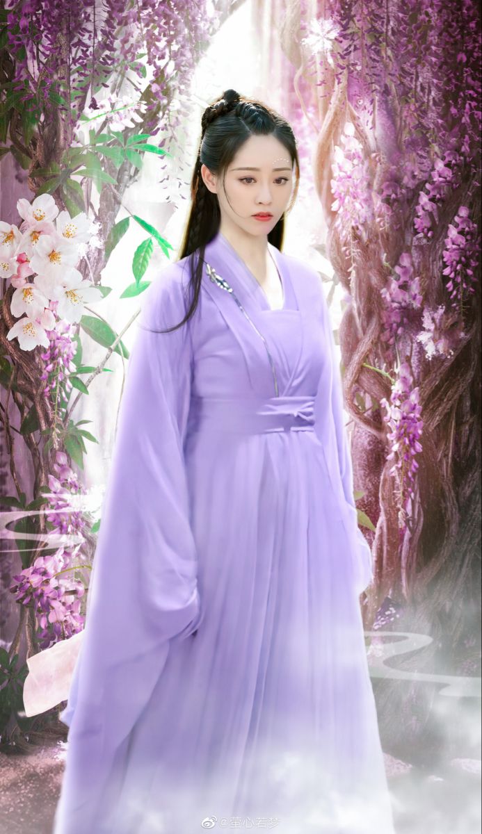 The Rise of Traditional Elegance:Junior Schoolgirls Embracing Hanfu Fashion The Rise of Traditional Elegance:Junior Schoolgirls Embracing Hanfu Fashion