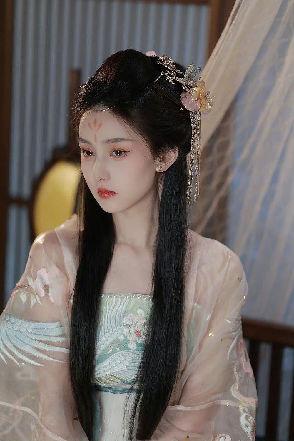 The Sisterly Elegance of Cheongsam Ensembles The Sisterly Elegance of Cheongsam Ensembles