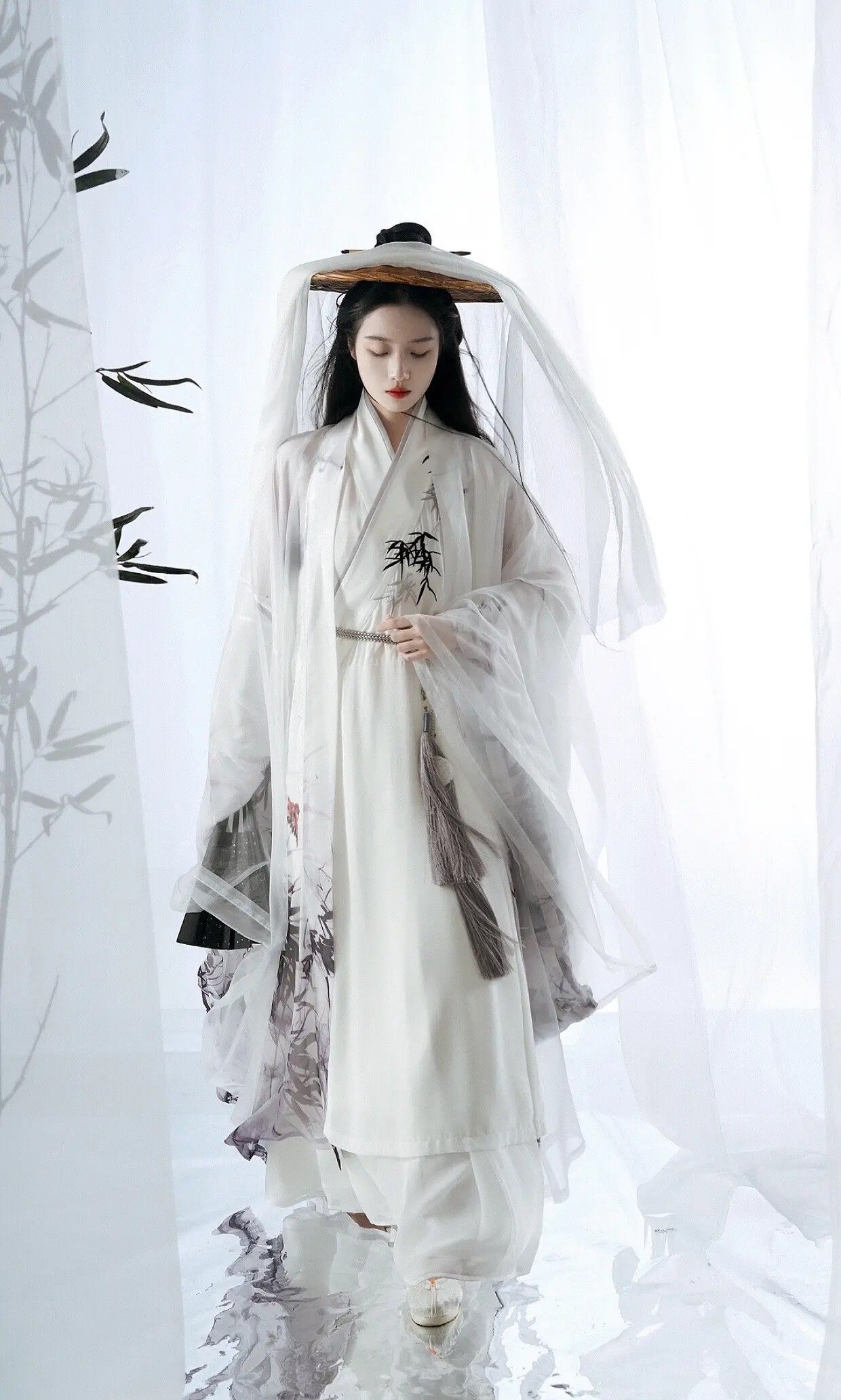 Winter Hanfu Scarf for Little Girls:A Guide to Traditional and Modern Styles Winter Hanfu Scarf for Little Girls:A Guide to Traditional and Modern Styles