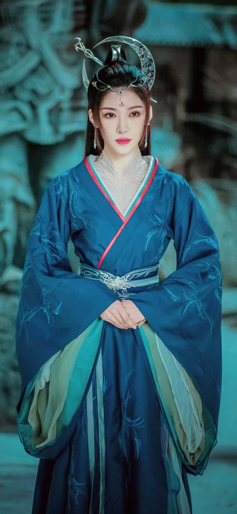 Hanfu Fashion:Exploring the Allure of Yang Zis Traditional Chinese Attire Hanfu Fashion:Exploring the Allure of Yang Zis Traditional Chinese Attire