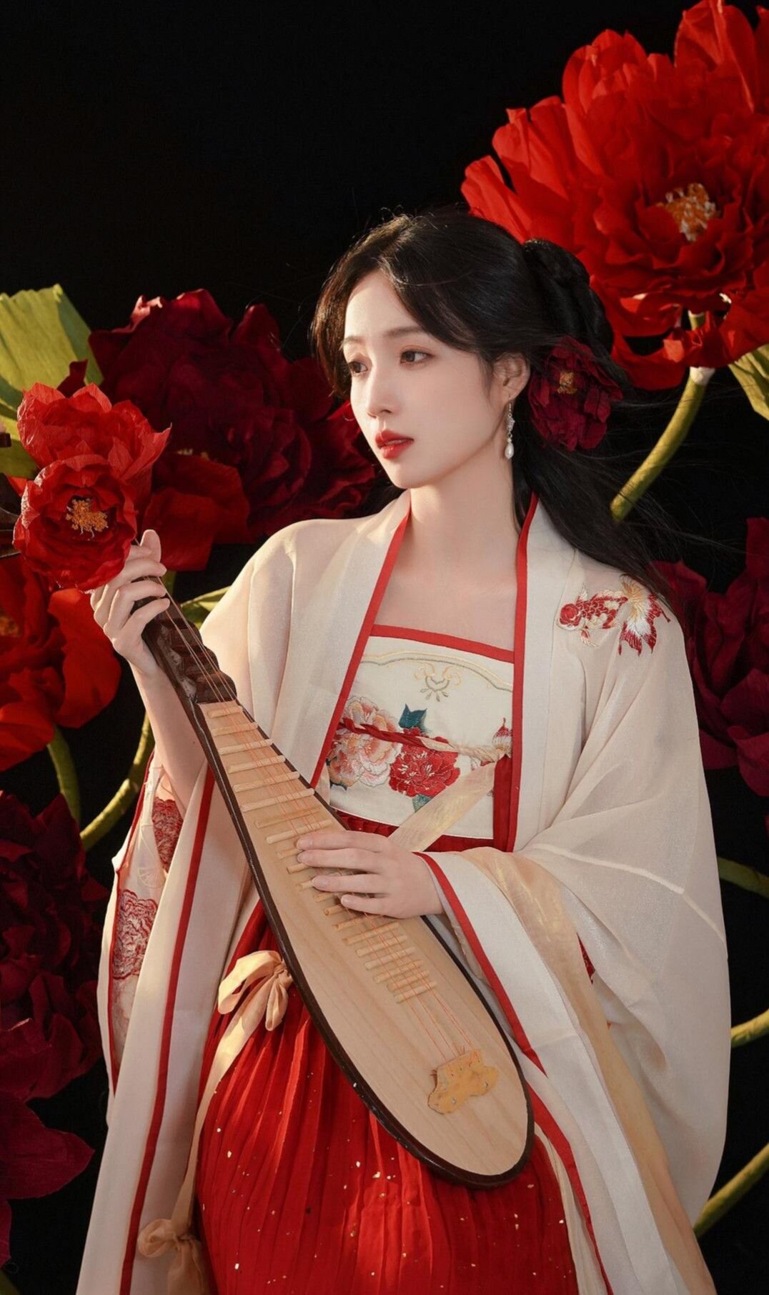 Petite and Curvier in Summer Cheongsam:A Fashion Journey Petite and Curvier in Summer Cheongsam:A Fashion Journey