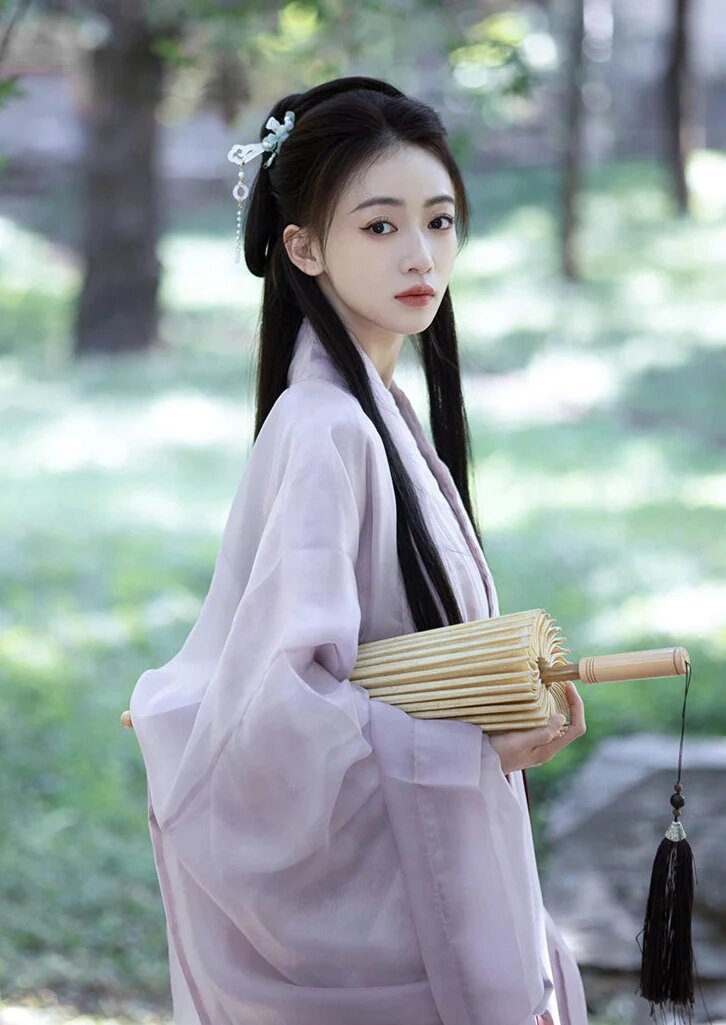 Elegant Odysseys in Vietnamese Cheongsam-Style Qipao:A Journey into Quality Fashion Elegant Odysseys in Vietnamese Cheongsam-Style Qipao:A Journey into Quality Fashion