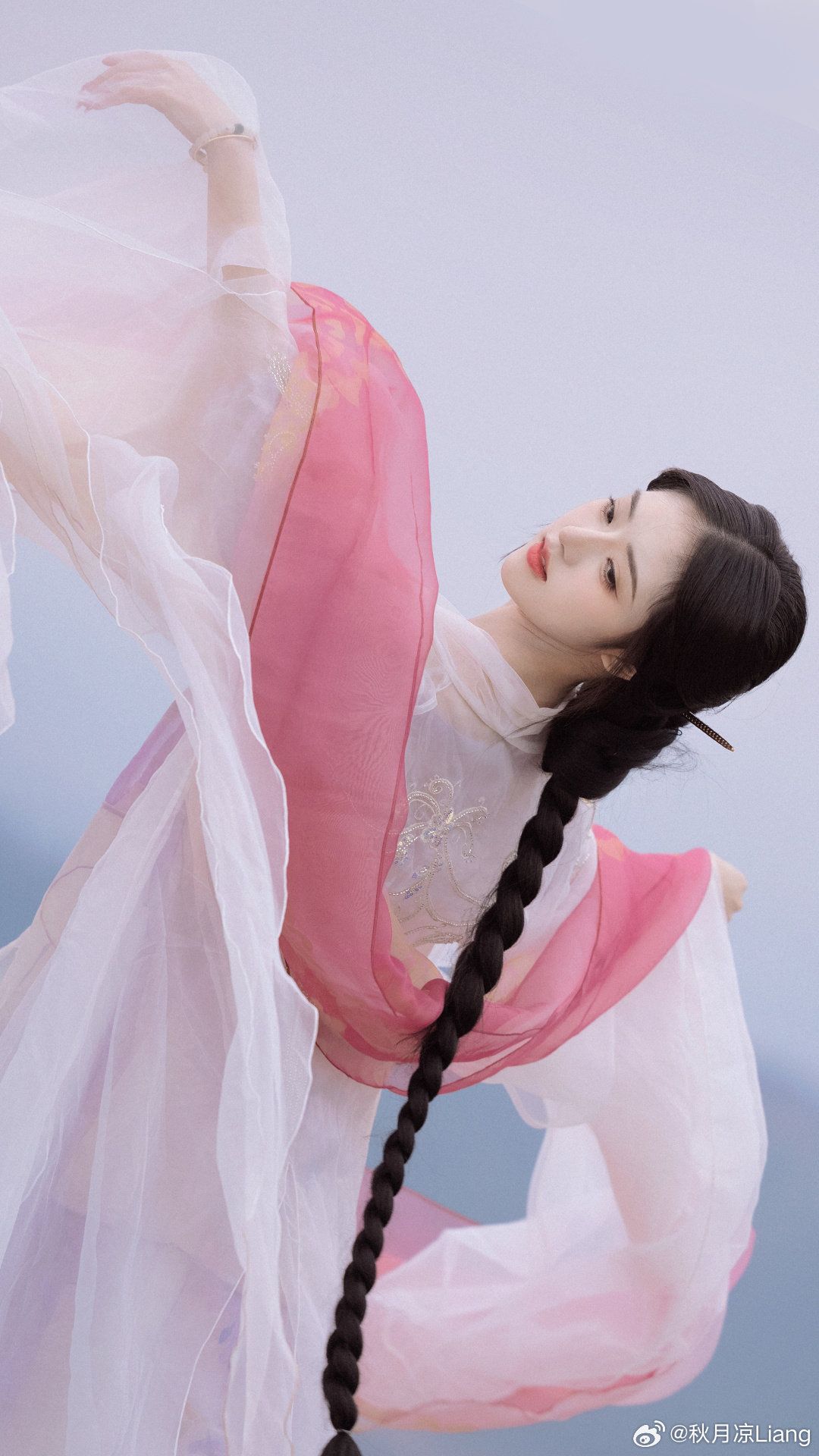 Summer Hanfu Two-Piece Set for Girls:A Fashionable and Comfortable Choice Summer Hanfu Two-Piece Set for Girls:A Fashionable and Comfortable Choice