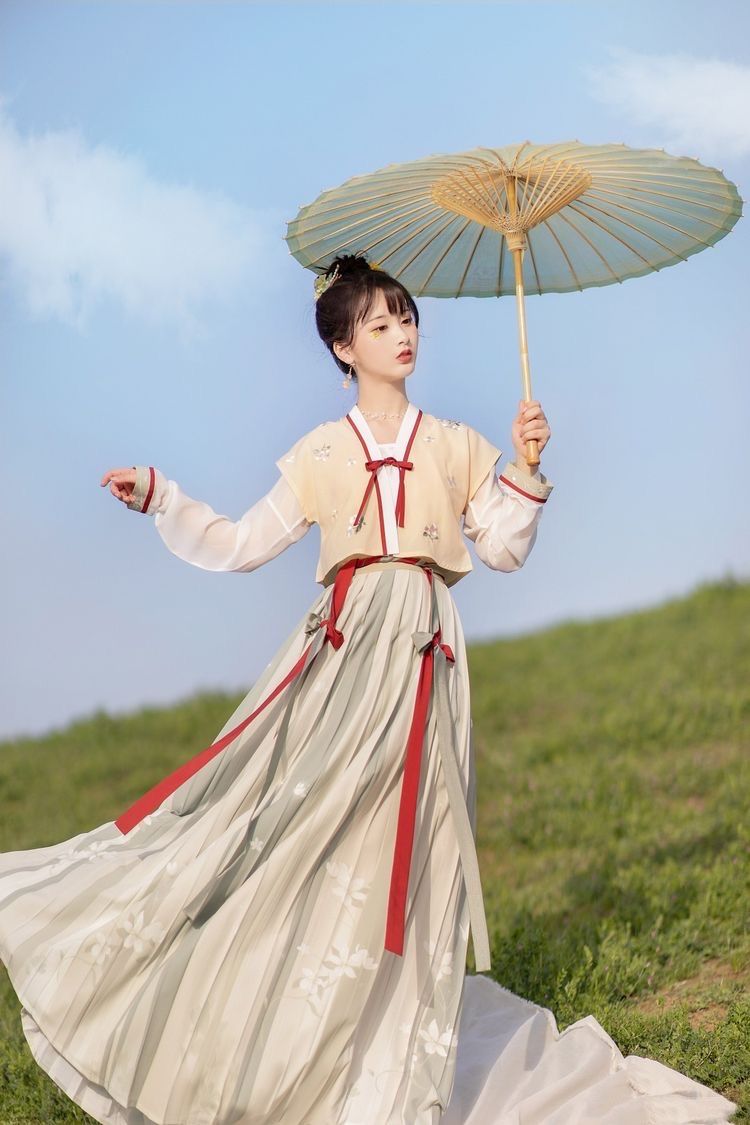 The Collaboration of Asi and Xiaolingdang:A Journey into the World of Hanfu Fashion The Collaboration of Asi and Xiaolingdang:A Journey into the World of Hanfu Fashion