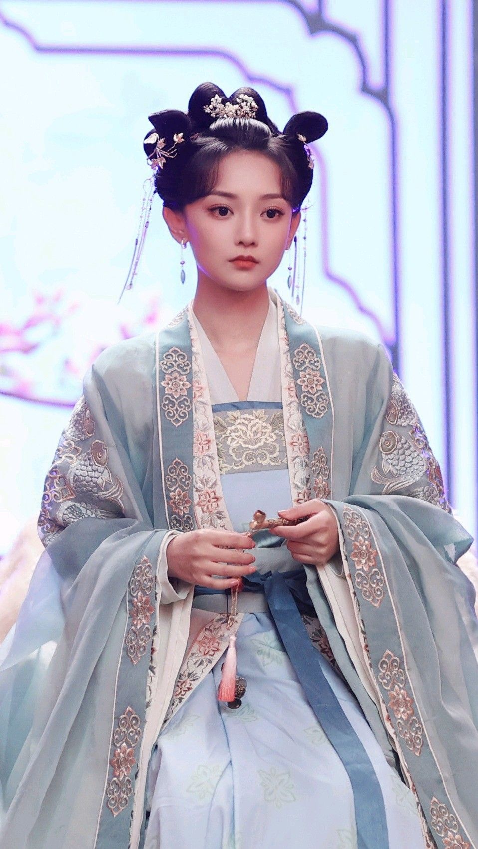 The Revival of Tang-era Hanfu:A Journey into Traditional Chinese Elegance The Revival of Tang-era Hanfu:A Journey into Traditional Chinese Elegance
