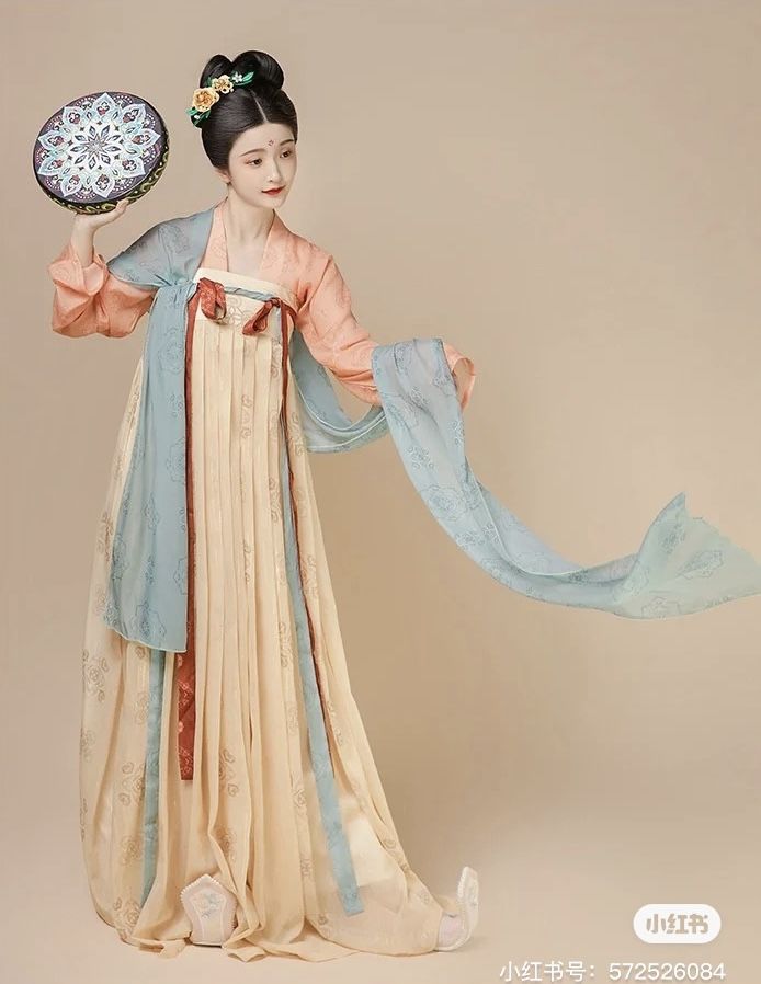 The Splendid Charm of Cheongsams Pleated Skirt The Splendid Charm of Cheongsams Pleated Skirt