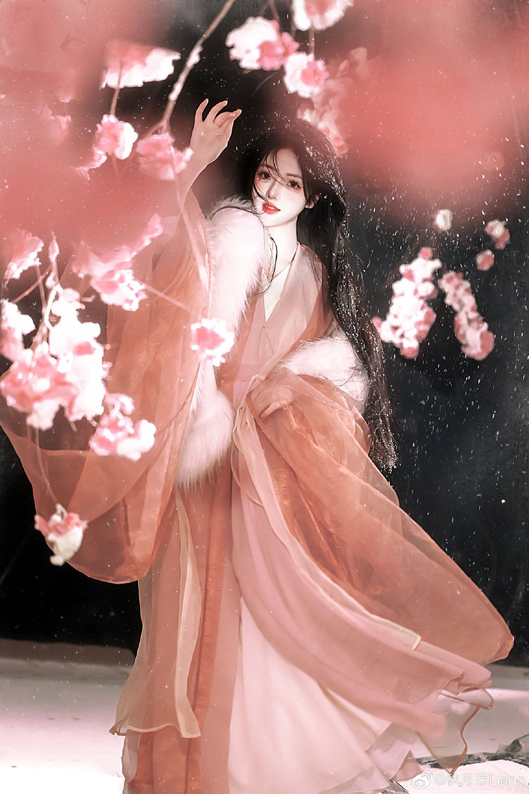 Childrens Hanfu Dress:The Elegance of Traditional Chinese Fashion for Girls Childrens Hanfu Dress:The Elegance of Traditional Chinese Fashion for Girls