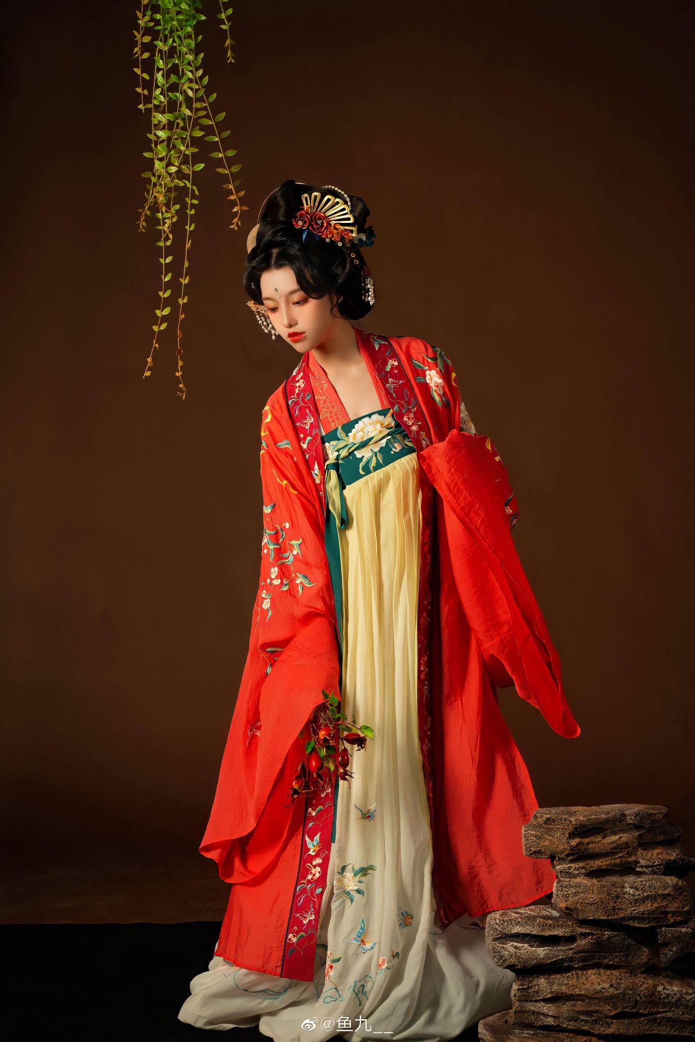 Elegant Girls Long-Sleeve Hanfu Fashion:Embracing Traditional Charm Elegant Girls Long-Sleeve Hanfu Fashion:Embracing Traditional Charm