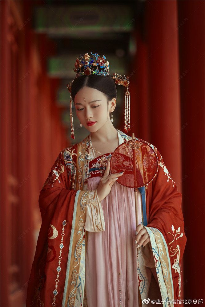 Aunt Dings Cheongsam:A Glimpse into Traditional Chinese Elegance Aunt Dings Cheongsam:A Glimpse into Traditional Chinese Elegance