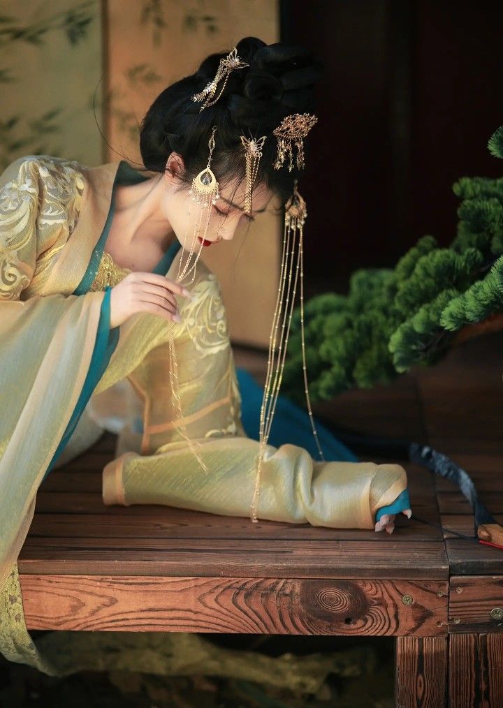 Chinese-Style Cheongsam in Summer:Embracing the Ethnic Charm Chinese-Style Cheongsam in Summer:Embracing the Ethnic Charm
