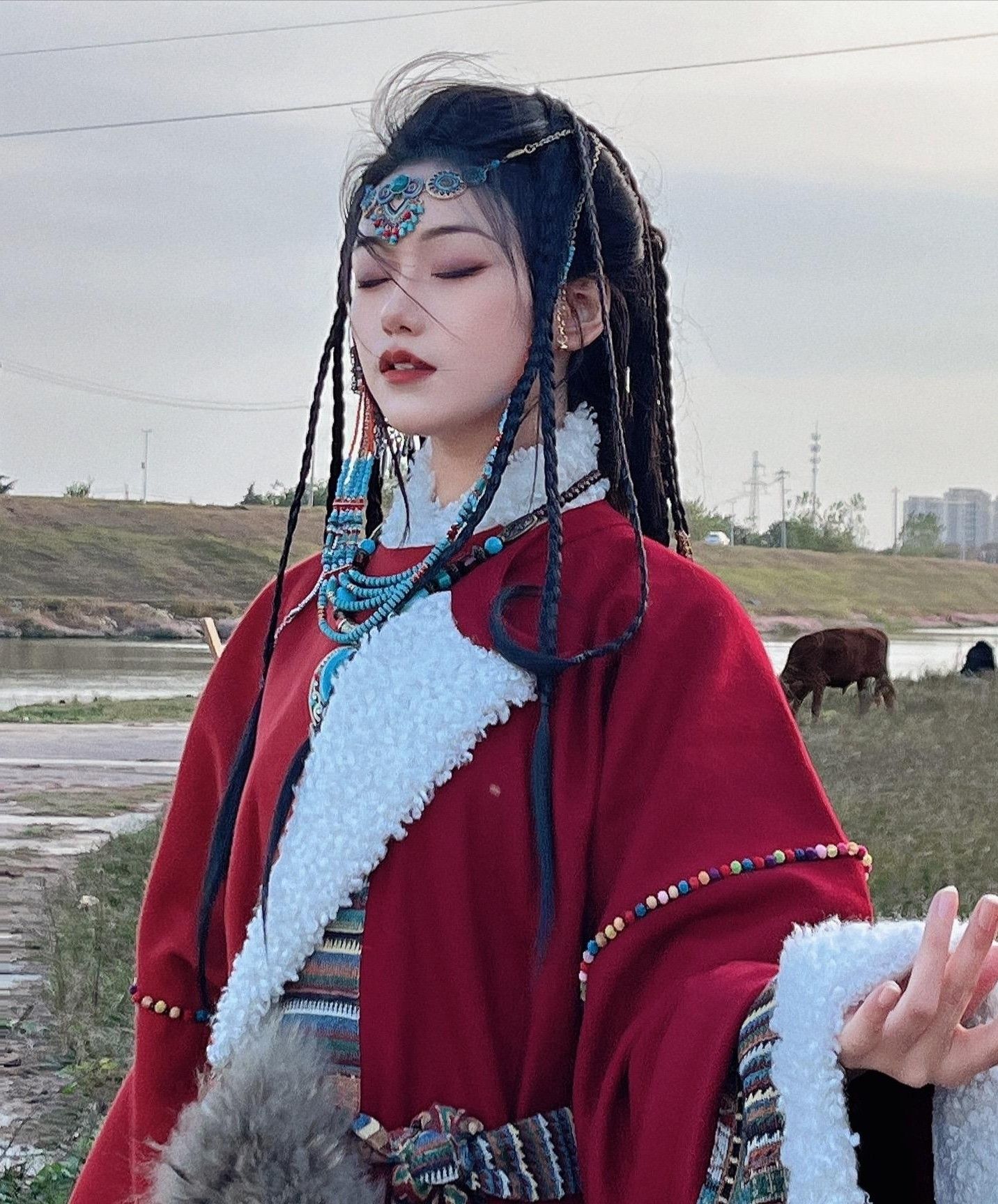 Chinese-Style Tang Suit Jacket:A Blend of Tradition and Modernity Chinese-Style Tang Suit Jacket:A Blend of Tradition and Modernity