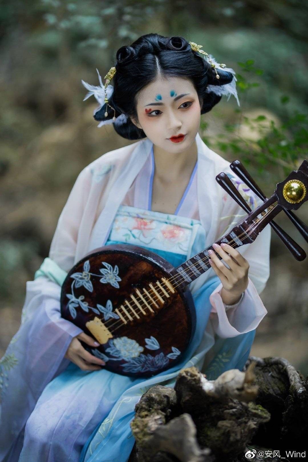 Plus Size Hanfu Dress:Embracing the Elegance of Traditional Chinese Fashion in Summer Plus Size Hanfu Dress:Embracing the Elegance of Traditional Chinese Fashion in Summer