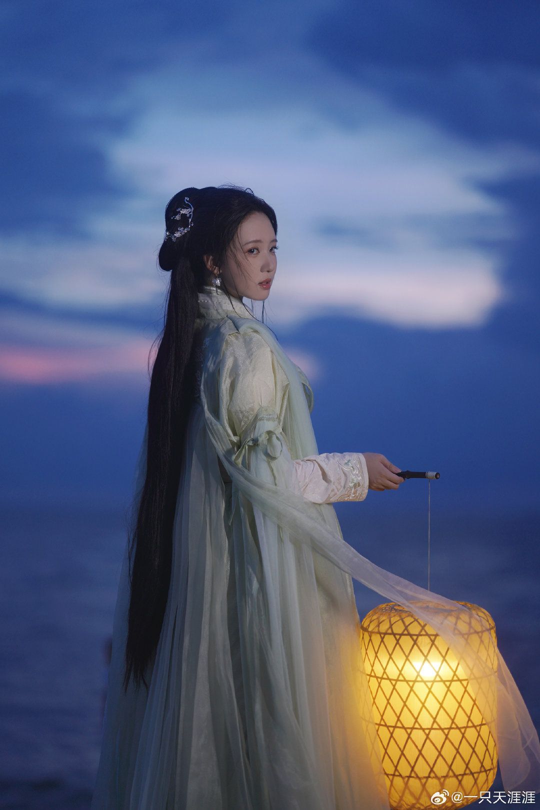 The Splendor of Aodi Cheongsam Skirts:A Journey into High-End Fashion The Splendor of Aodi Cheongsam Skirts:A Journey into High-End Fashion
