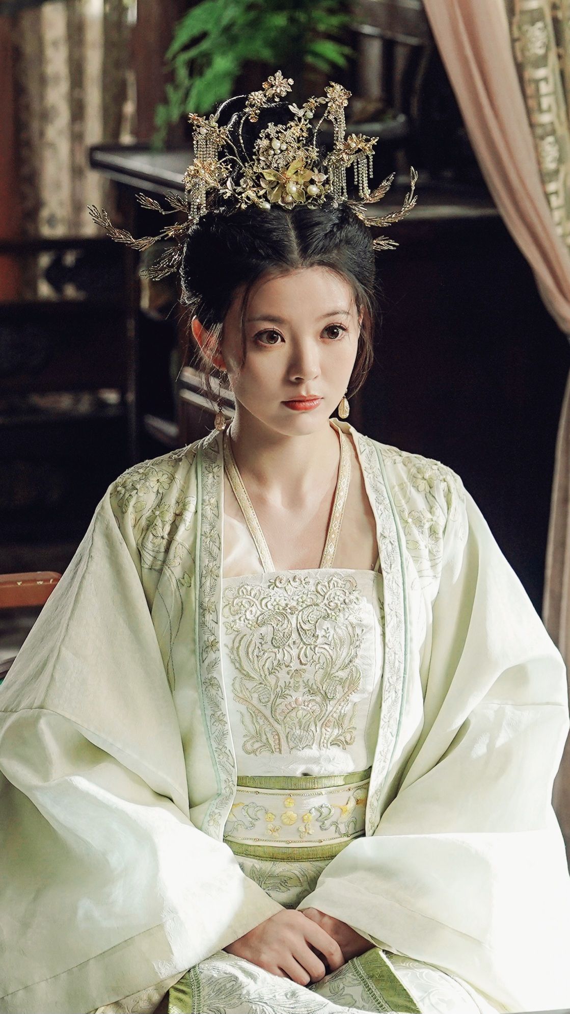 Youthful Short-Length Cheongsam for Summer:The New Fashion Trend for Young Women Youthful Short-Length Cheongsam for Summer:The New Fashion Trend for Young Women