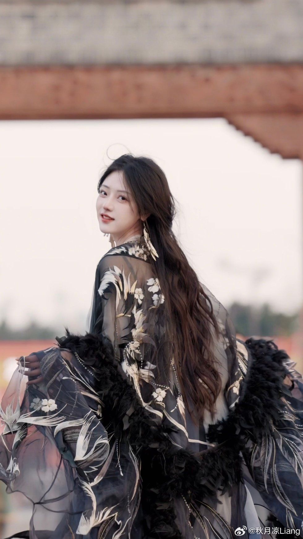 Encountering the Divine Deer:A Journey into the World of Yao Ethnic Hanfu Headwear Encountering the Divine Deer:A Journey into the World of Yao Ethnic Hanfu Headwear
