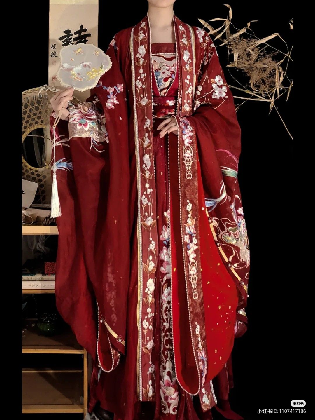 Winter Arrival:The Return of the Married Woman to Her Hometown in Cheongsam Glory Winter Arrival:The Return of the Married Woman to Her Hometown in Cheongsam Glory