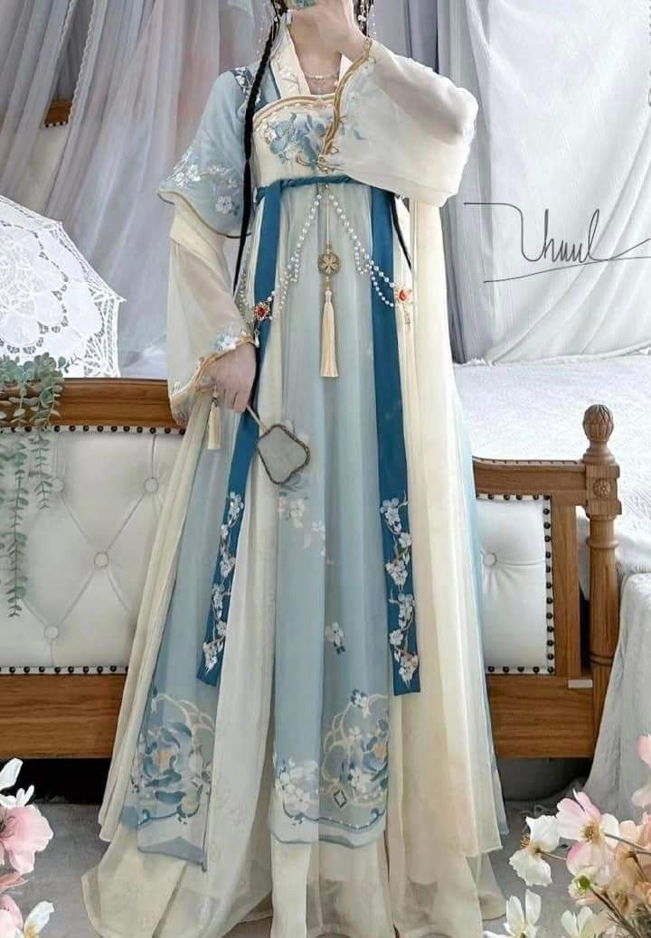 Winter 2024 New Arrivals of Thickened Hanfu Costumes for Little Girls Winter 2024 New Arrivals of Thickened Hanfu Costumes for Little Girls