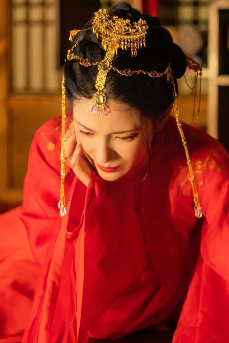 Summer 2024 Fashion:The Enchanting New Wave of Traditional Chinese Hanfu for Women Summer 2024 Fashion:The Enchanting New Wave of Traditional Chinese Hanfu for Women
