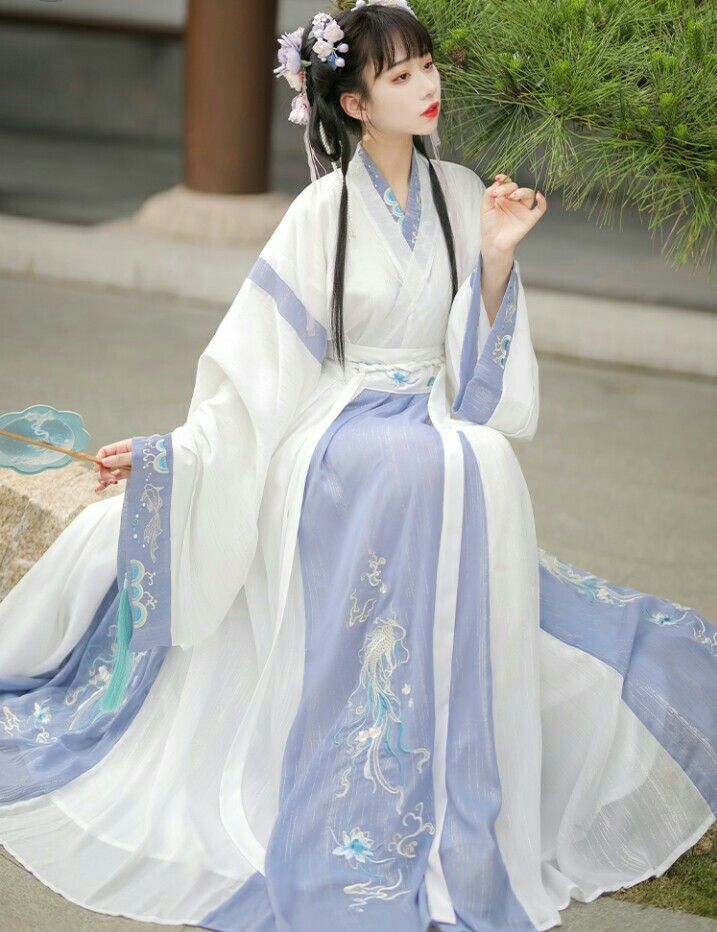 The Peach Blossom Luck and the Charm of Hanfu Fashion The Peach Blossom Luck and the Charm of Hanfu Fashion