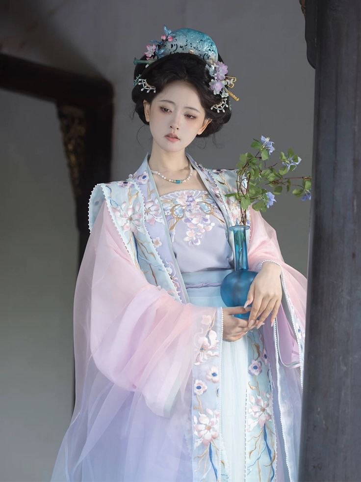 The Splendor of织金纱马面裙:A Traditional Beauty in Modern Fashion The Splendor of织金纱马面裙:A Traditional Beauty in Modern Fashion