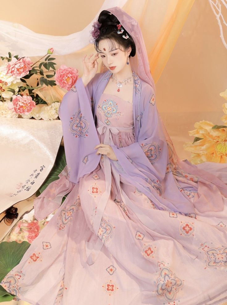 Hanfu Fashion Innovations at Hanqingyue Original Clothing Store Hanfu Fashion Innovations at Hanqingyue Original Clothing Store