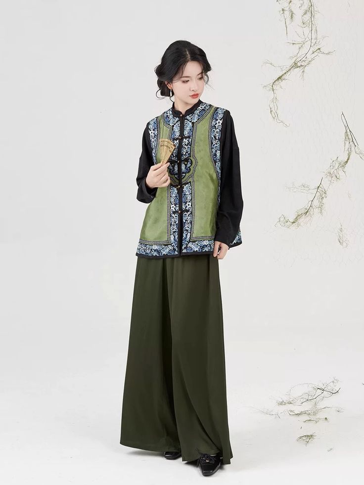 Adult Womens Summer Hanfu Robes:A Glimpse into Traditional Elegance Adult Womens Summer Hanfu Robes:A Glimpse into Traditional Elegance