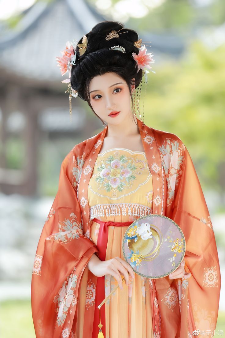 Versatile Little Leather Shoes and Cheongsam:A Perfect Match Versatile Little Leather Shoes and Cheongsam:A Perfect Match
