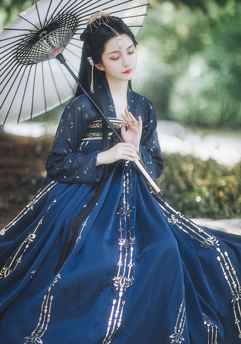 The Legend of the Mountain and the Sea:The Story of the Dragon Mother in Hanfu Fashion The Legend of the Mountain and the Sea:The Story of the Dragon Mother in Hanfu Fashion