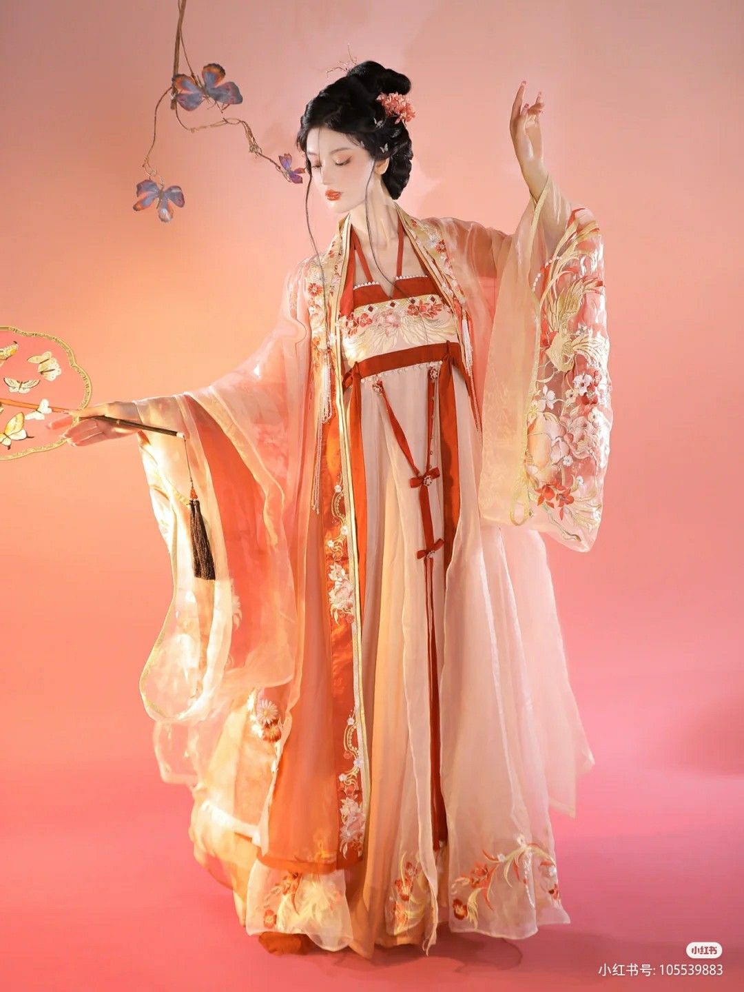 Pink Hanfu:A Fairy-like Elegance Pink Hanfu:A Fairy-like Elegance