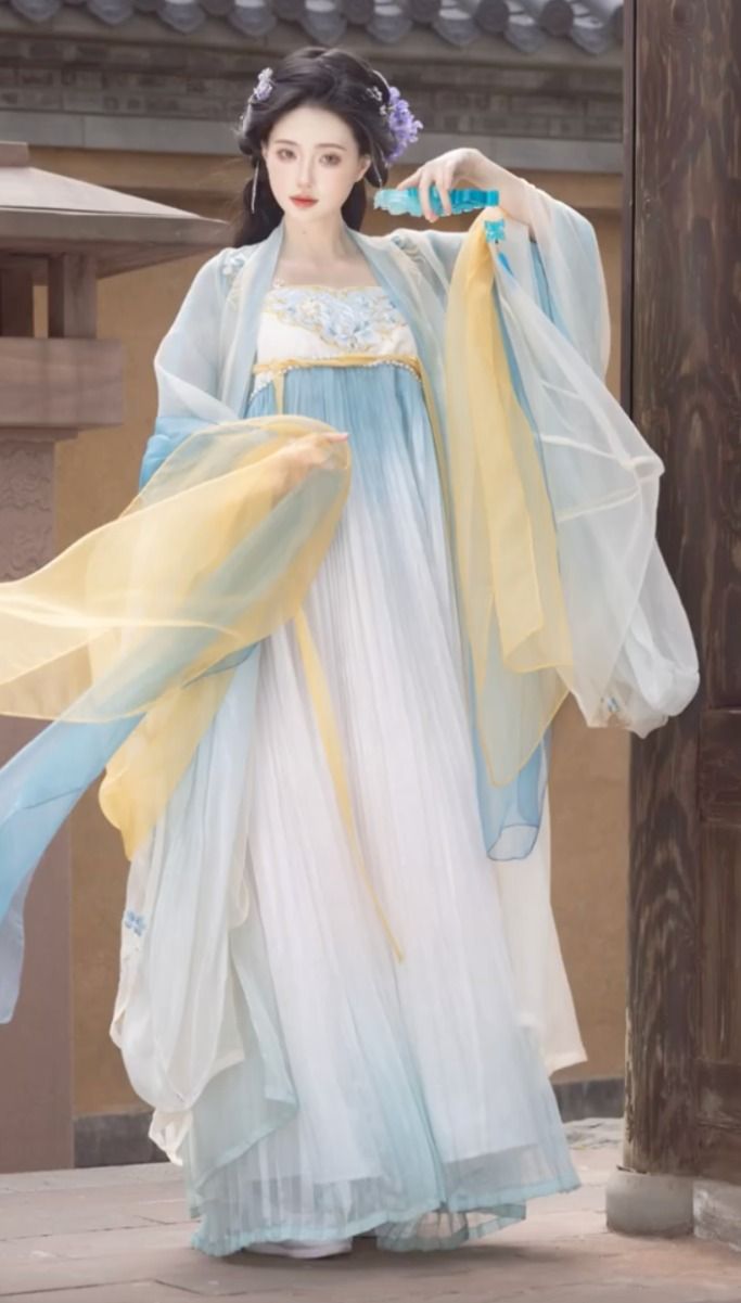 Silk Womens Short-Armed Ancient Costume:A Closer Look Silk Womens Short-Armed Ancient Costume:A Closer Look