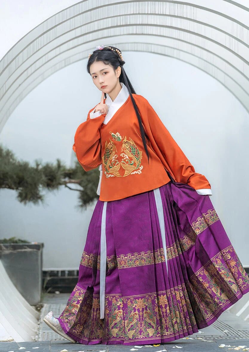 Charming Miniature Qipao:The Elegance of Compact Figures in Traditional Chinese Attire Charming Miniature Qipao:The Elegance of Compact Figures in Traditional Chinese Attire